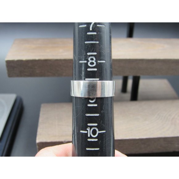 Size 8.75 Sterling Silver Clear Cubic Zirconia Brilliant Gem Band Ring - Picture 6 of 8